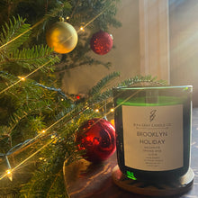 Load image into Gallery viewer, Brooklyn Holiday Candle*LIMITED EDITION 12oz, HUNTER GREEN VESSEL* (Balsam Fir-Orange Spice-Clove)
